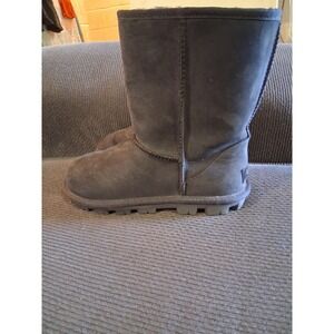 UGG Australia Classic Mid Sheepskin Boots Women's Size‎ 6 Black F23011G